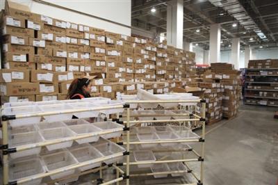 菜鳥網(wǎng)絡(luò)武清園區(qū)華北貨倉，日均單量已經(jīng)超過10萬單