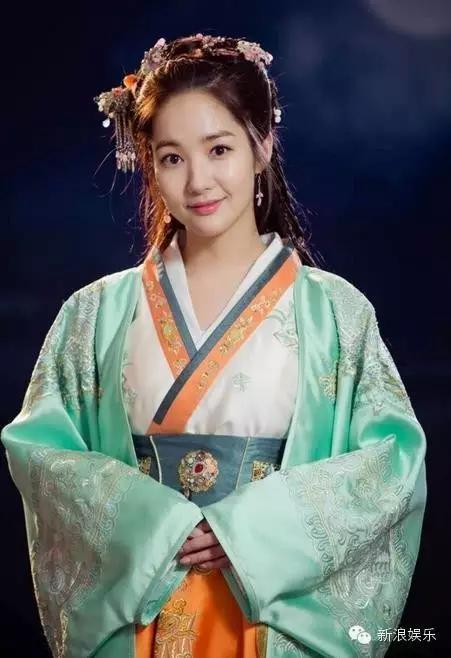 允兒招架不住古裝？韓國女星古裝LOOK一覽 誰贏了？