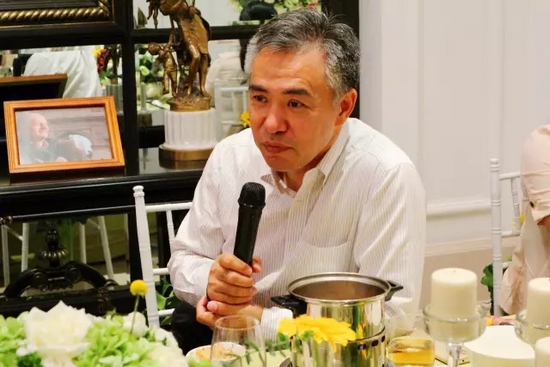 就藝術(shù)品投資收藏、人工智能、基因檢測等話題，劉東曉博士一一做了分析講解。