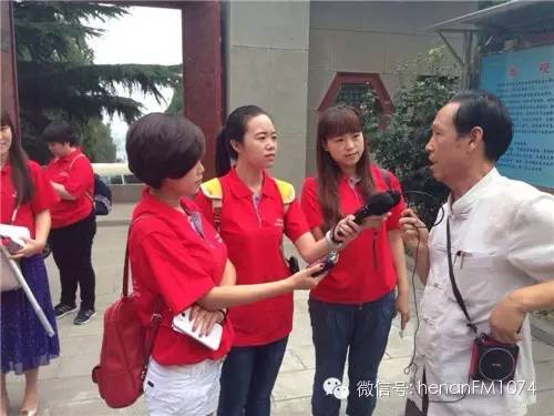 登封市老區(qū)促進會辦公室主任王云琦全程講解當年豫西抗日根據地的輝煌戰(zhàn)績