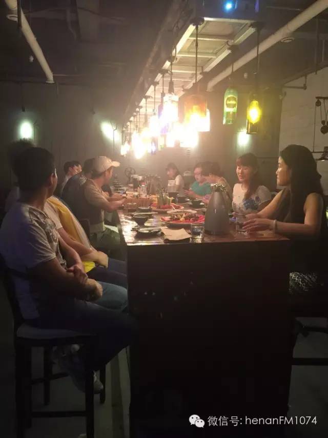 他們在干什么？