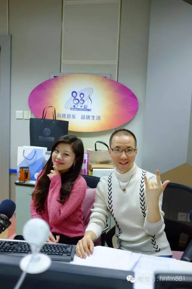 新聞先生凱文和新聞小姐李江也陪伴大家一同跨年！