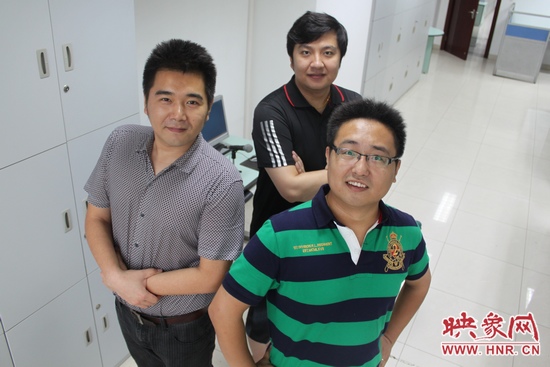 《網(wǎng)絡(luò)全搜索》主持人康巖、陳弓、趙凱