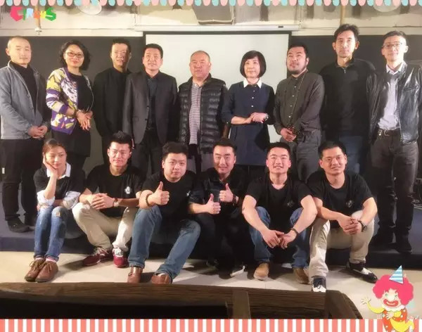 逗比的姑娘小伙兒也可以好好拍照哦！