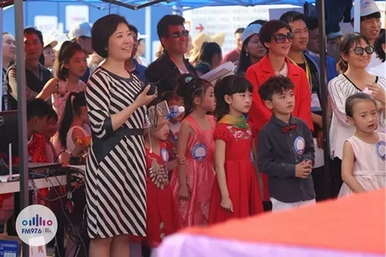 等等，這畫風(fēng)轉(zhuǎn)變太快我不明白了，看見啥了突然這么高興？