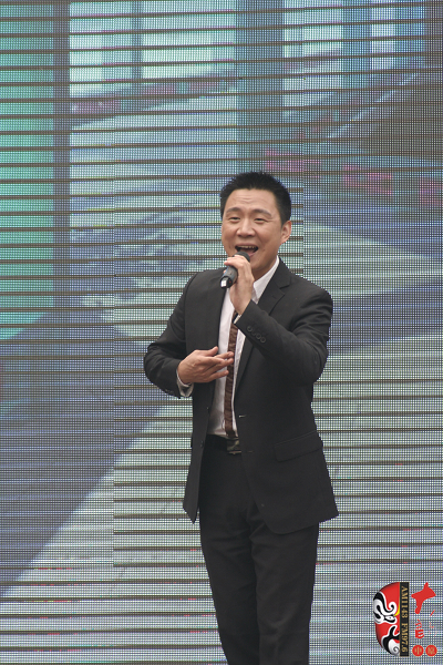 河南省著名乾旦演員、鄭州市豫劇院優(yōu)秀青年演員連德志演唱豫劇《大祭樁》選段“婆母娘且息怒站在路口”