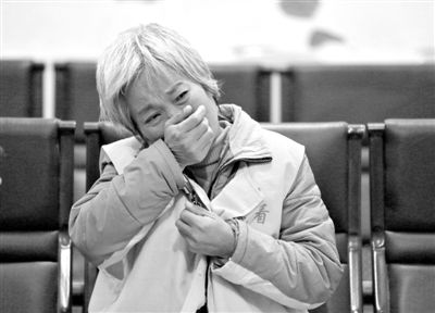 11月20日，河南省鹿邑縣法院，武文英涉嫌故意殺人被審。