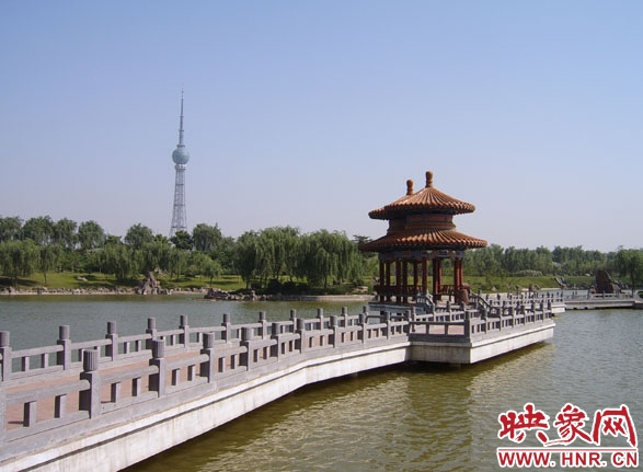 春天里的中國(guó)國(guó)花園