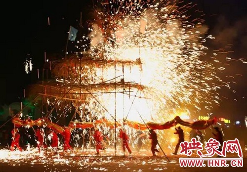 確山鐵花將登上萬(wàn)眾矚目的春晚舞臺(tái)！