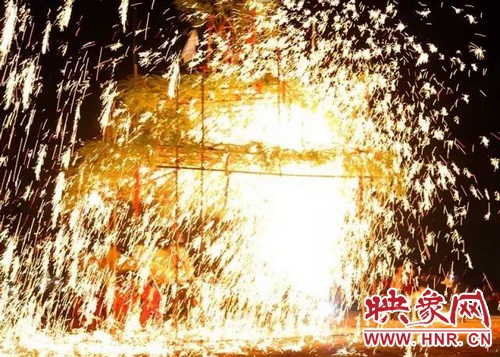 確山鐵花將登上萬(wàn)眾矚目的春晚舞臺(tái)！