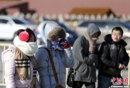 　12月23日，京城迎來今年入冬以來最冷的時(shí)刻。受今年以來最強(qiáng)冷空氣影響，京城迎來入冬以來幅度最大的