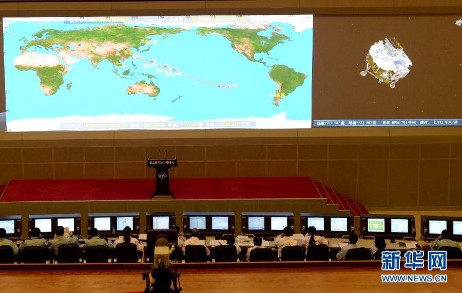 這是12月2日凌晨拍攝的北京航天飛行控制中心大廳。