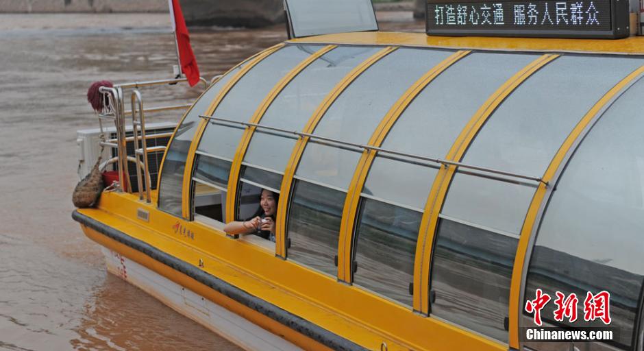 蘭州黃河水上公共巴士開通