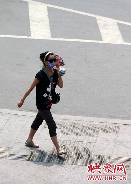 扇子雖小，遮一點陽光也好