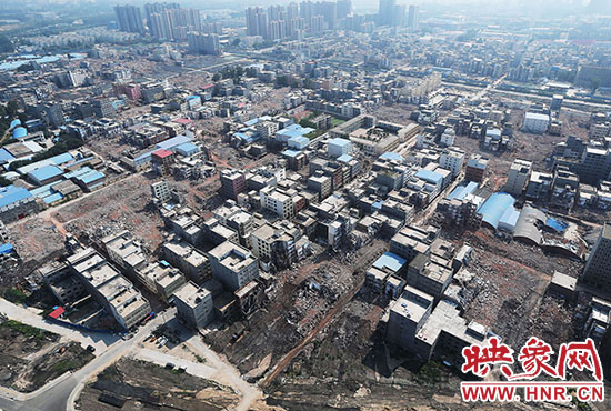震驚！航拍鄭州城中村拆遷 宛如“地震災(zāi)區(qū)”
