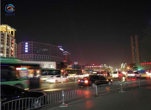 二七廣場嚴(yán)重?fù)矶?車友吐槽一個(gè)小時(shí)走了5米