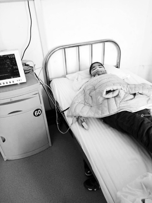 為給患病弟弟省錢(qián)治病 90后女大學(xué)生成校園“拾荒匠”