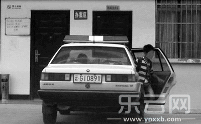 網(wǎng)友舉報(bào)云南紅河州森林公安警車私用。