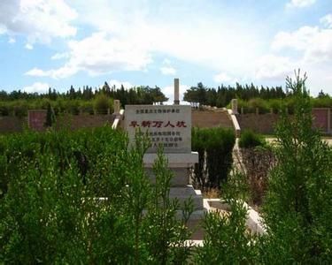 網(wǎng)絡(luò)曝光遼寧阜新“萬人坑”遺址遭到嚴(yán)重破壞，出現(xiàn)紀(jì)念碑損壞、館內(nèi)沒照明、遺骨散失等問題