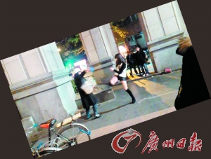 “保時(shí)捷女孩”踢腿救人。