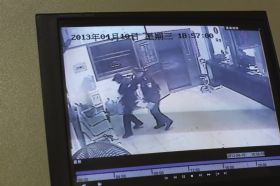 長沙市救助站提供的監(jiān)控視頻。組圖/記者華劍