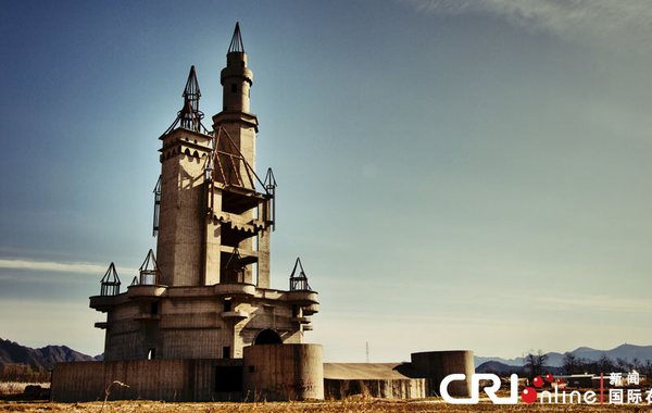 有著“鬼城”、“現(xiàn)實(shí)版的寂靜嶺”、“城堡廢墟”等稱號的城堡。沈湜 攝…