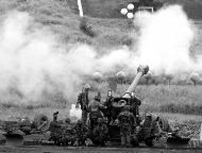 24日，日本陸上自衛(wèi)隊在進行演練