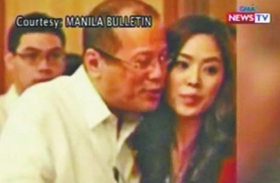 　2012年,阿基諾三世與比自己小23歲的韓裔女主播格雷斯·李在一起。