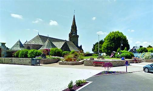 貝里揚村人口不足，歡迎年輕家庭遷居至此；卻對單純尋求投資的商人不感興趣。