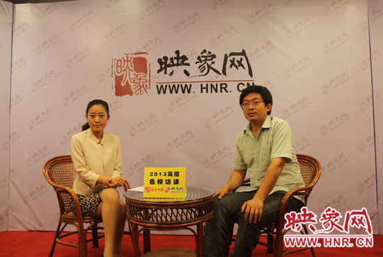 　6月23日，清華大學河南招生組組長謝旭東做客映象網(wǎng)“2013高招名校訪談”節(jié)目