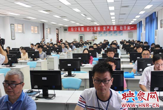 與書面評卷相比,網(wǎng)上評卷由系統(tǒng)自動進(jìn)行分發(fā),減少了試卷過程的周轉(zhuǎn),提高了評卷的工作效率。