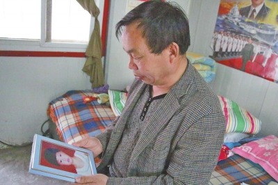 每次想起自己3歲小孫女的無辜離世，老高都深深地悔恨自己交友不慎