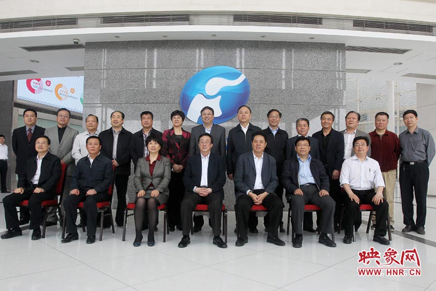 河南省委書(shū)記、省人大常委會(huì)主任郭庚茂視察河南電視臺(tái) 東方今報(bào)記者沈翔 劉棟杰/攝