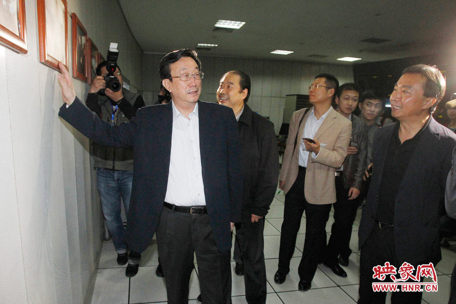 河南省委書(shū)記、省人大常委會(huì)主任郭庚茂視察河南人民廣播電臺(tái) 映象網(wǎng)記者邵恰 段晉哲/攝