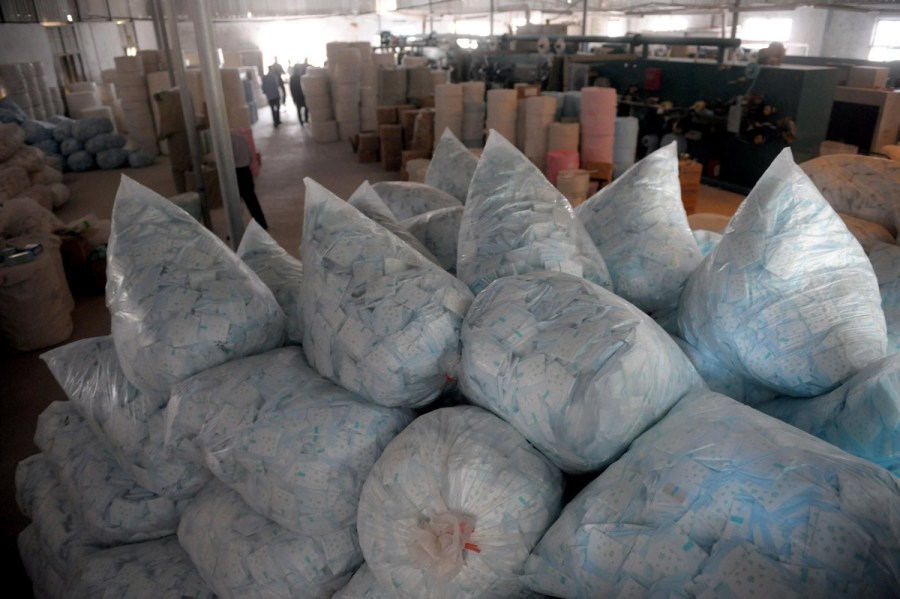 窩點(diǎn)制售山寨衛(wèi)生巾