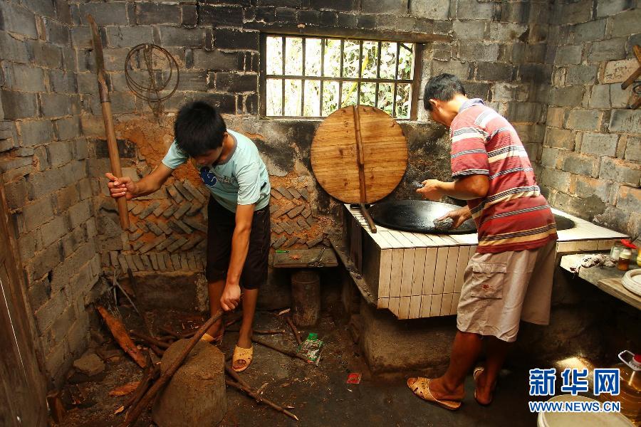 農(nóng)場棚戶區(qū)的最后留守家庭：留下的是回憶，迎來的是幸福