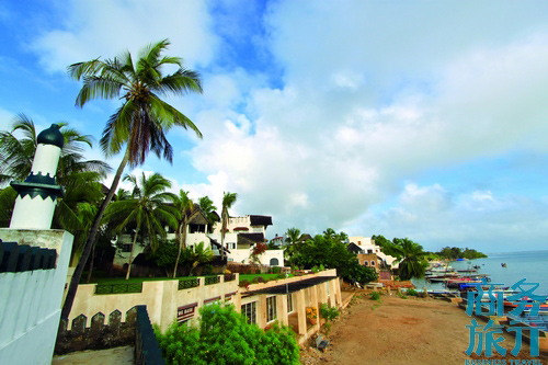 海風(fēng)椰影里的拉姆島。