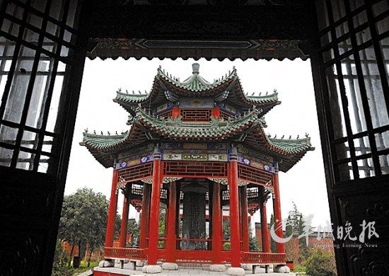 河南商丘古城建于明朝正德六年(公元1511年)，是國(guó)內(nèi)保存較好的古城之一 王頌 攝