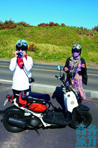 路遇環(huán)島的大學生。