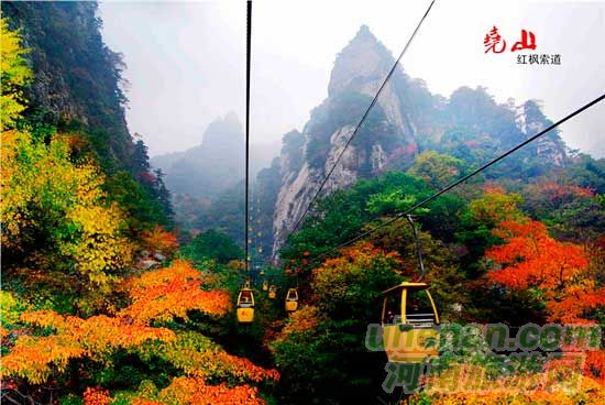 深秋去堯山賞紅葉、泡溫泉、拜大佛