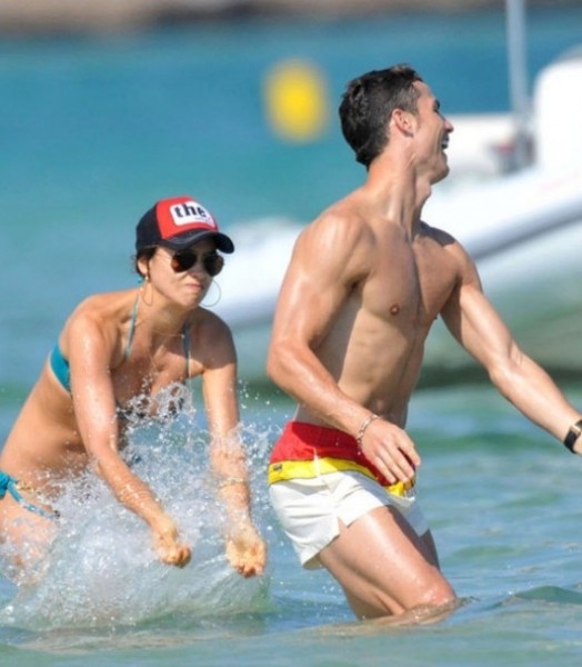 誰(shuí)能有幸約會(huì)天使？維秘超模們的男星后宮團(tuán)