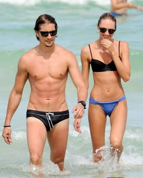 誰(shuí)能有幸約會(huì)天使？維秘超模們的男星后宮團(tuán)