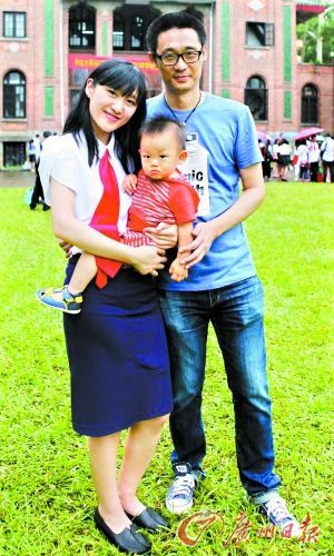 大三女生休學(xué)生子 帶孩子畢業(yè)走另類(lèi)人生路