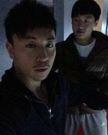 釋小龍與工作人員之前的合影。（資料圖）