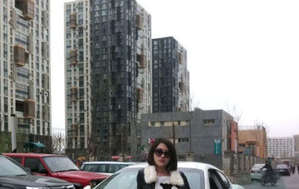 郭美美的座駕瑪莎拉蒂購于2011年4月2日，購車款為240萬元。