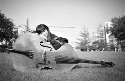 提琴專業(yè)的康康被稱為“人大女神”。