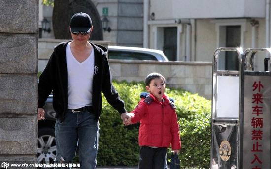 2015年4月馬景濤從舊宅開車過來送小兒子上學