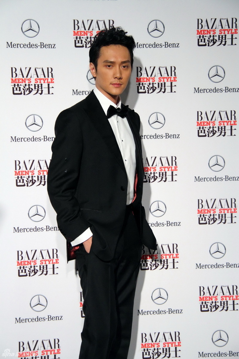 馮紹峰獲芭莎年度明星 五部電影見(jiàn)證成長(zhǎng)