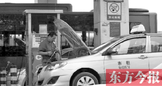 目前鄭州出租車大部分都是用燃?xì)猓細(xì)鉂q價(jià)對(duì)他們影響不小