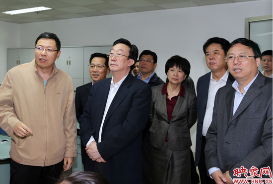 5月9日上午11點(diǎn)10分，河南省委書(shū)記郭庚茂一行來(lái)到映象網(wǎng)視察。映象網(wǎng)記者 邵恰 段晉哲攝